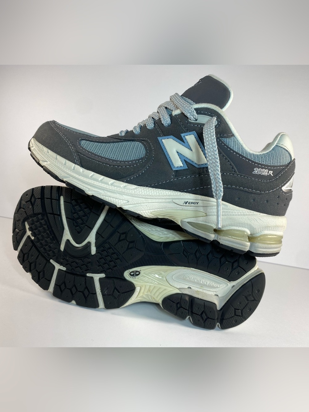 New Balance Sneakers in Gray with  Blue Accents 2002 R